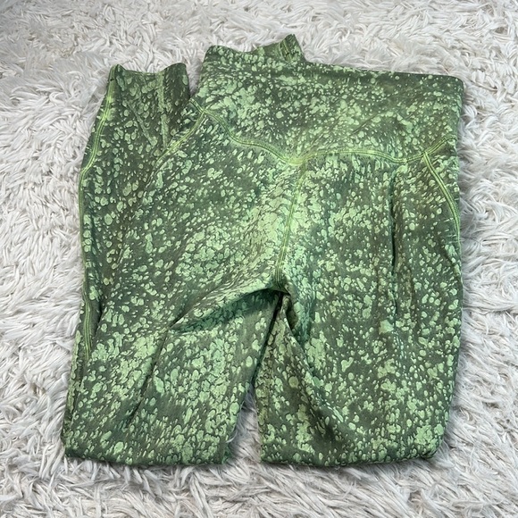Lululemon Base Pace High-Rise Running Tight 25" City Grit Green Multi - Picture 4 of 5
